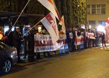 акцыю пратэсту каля консульства Беларусі