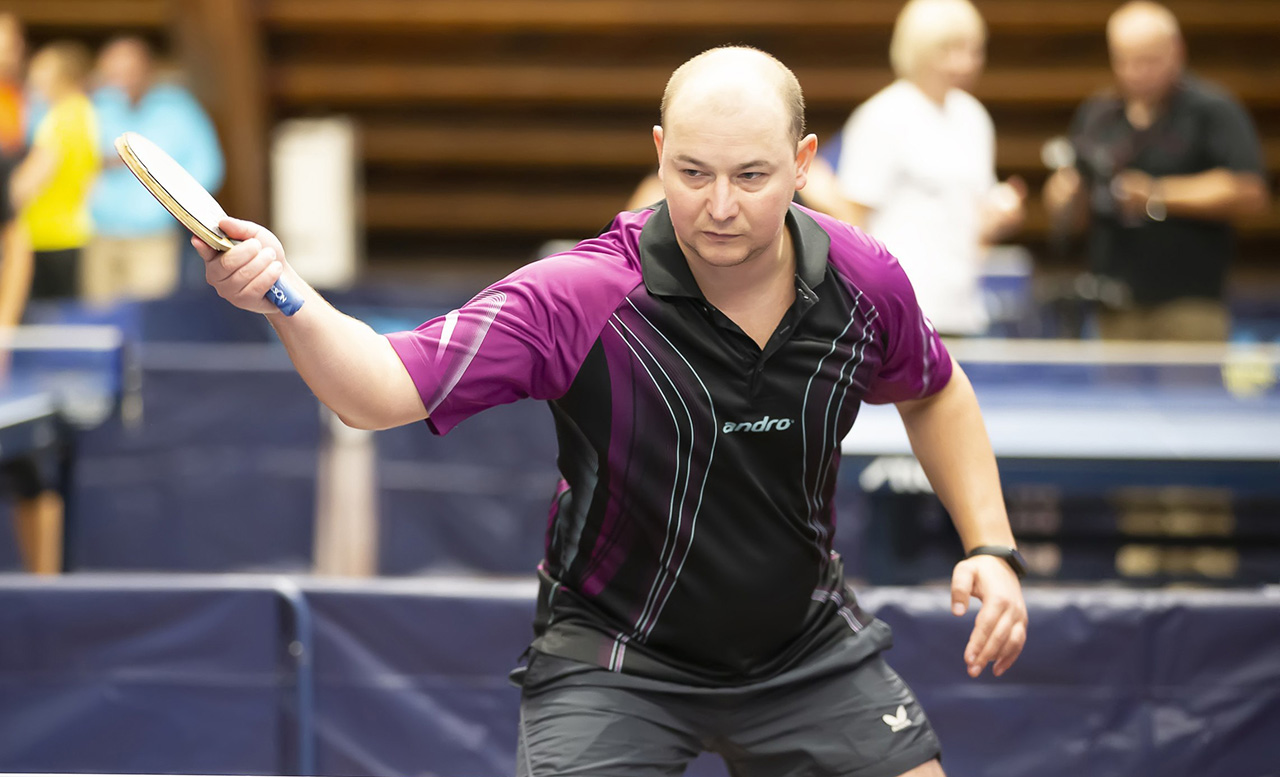 год і шэсць месяцаў