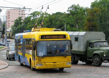 троллейбусов