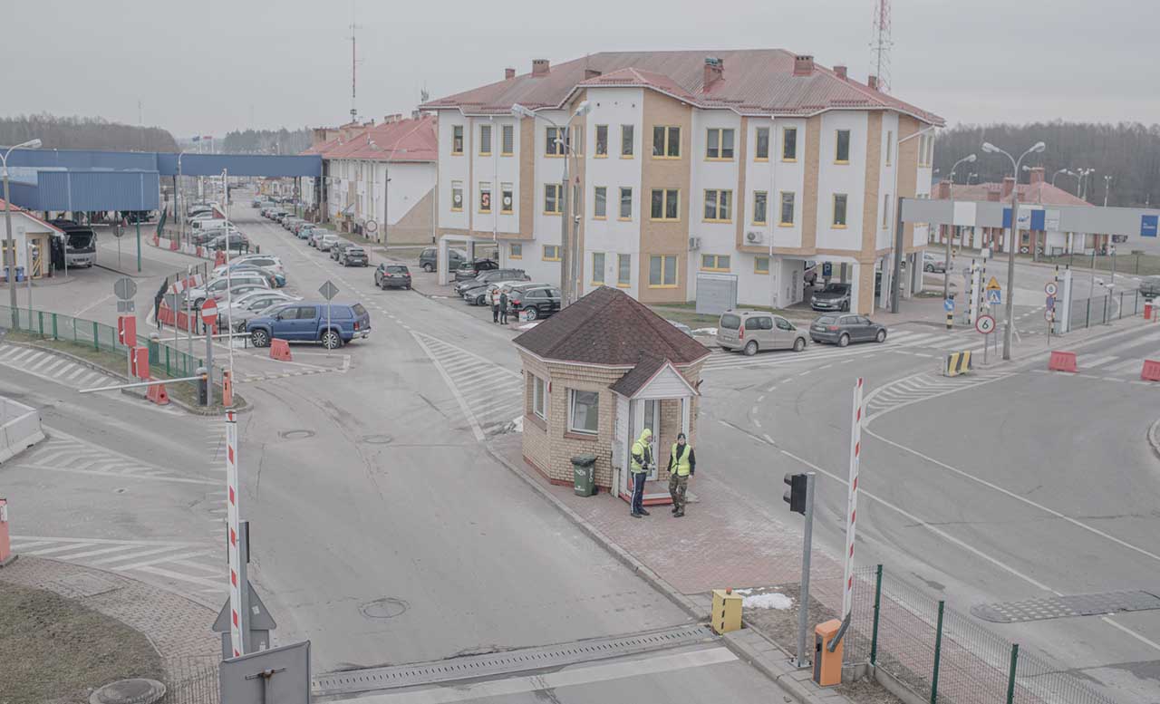 беларусы выезжают за границу