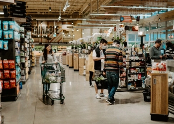 какие магазины открыты на Пасху в Польше