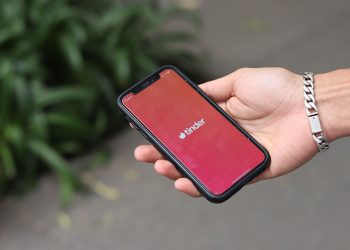 беларуса развели на деньги в тиндере