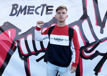 показал кортежу лукашенко знак виктори