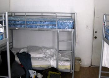 беларус живёт в хостеле в Польше