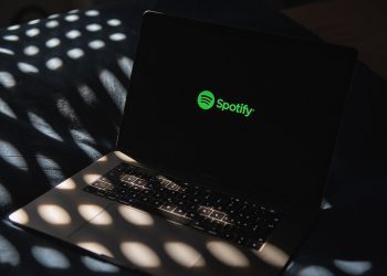 какую музыку поляки слушали этой весной