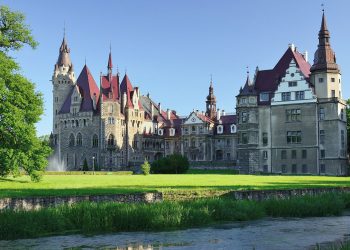 Мошненский замок Польши