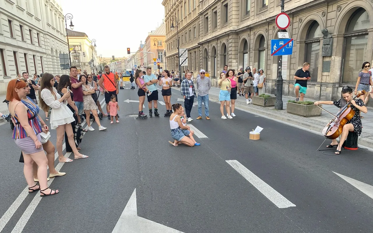 виолончелистка