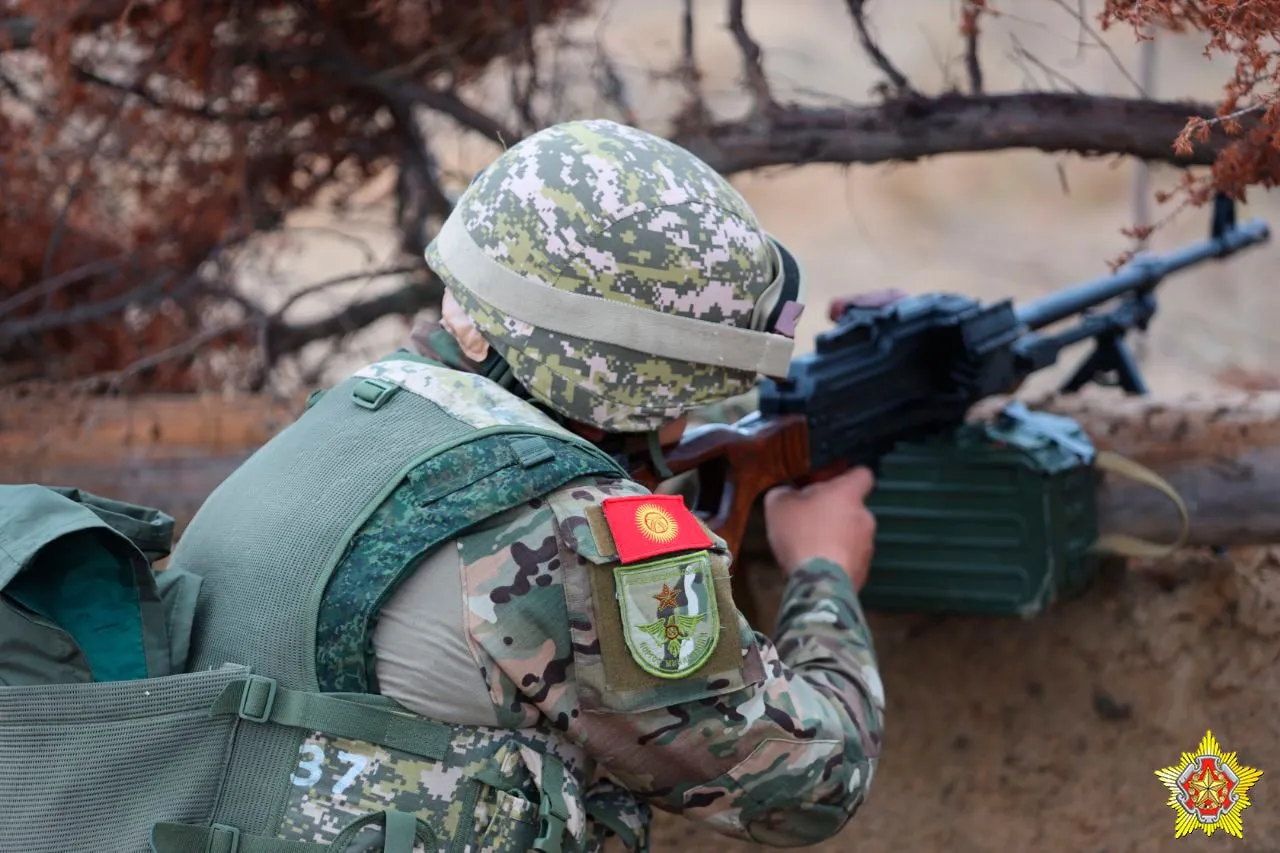 военные учения