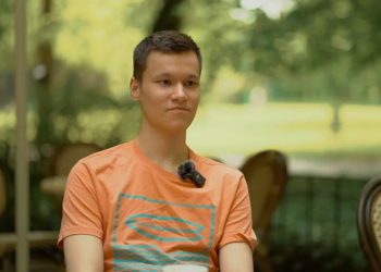 повесился в Варшаве