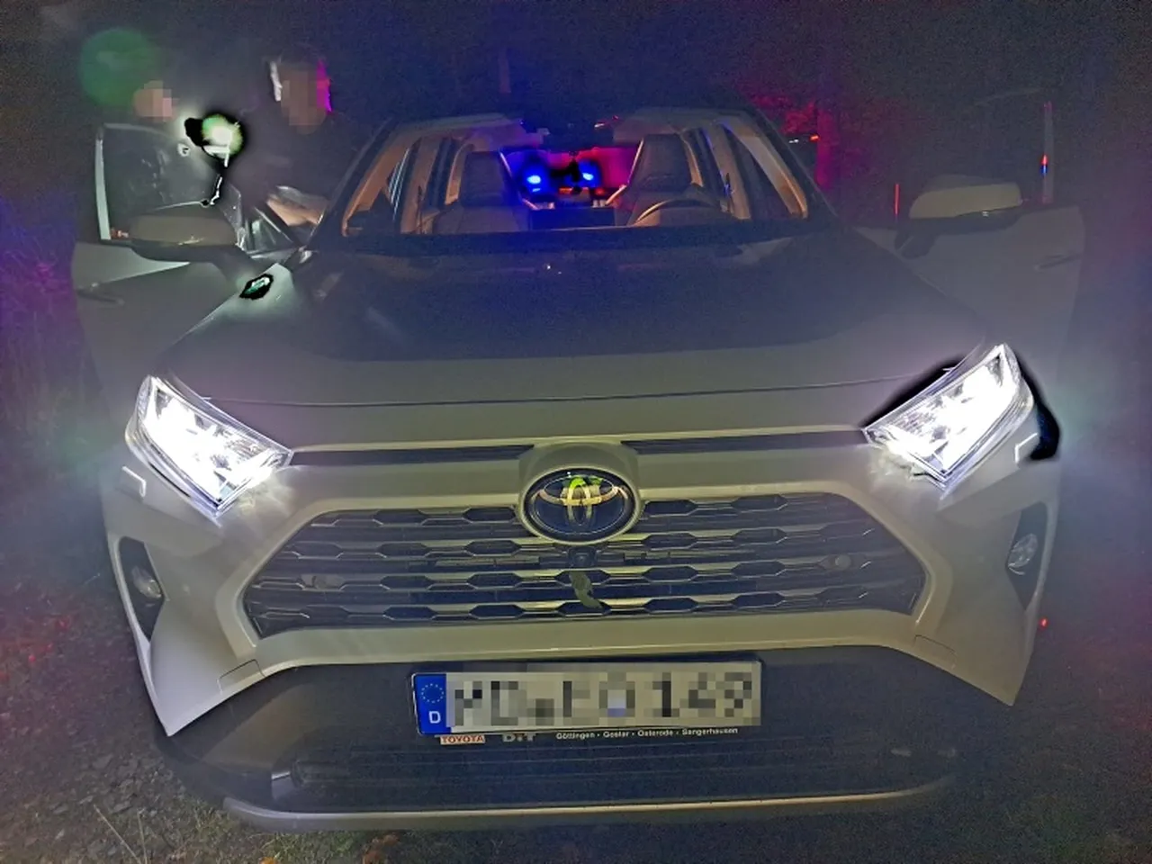 угнали машину