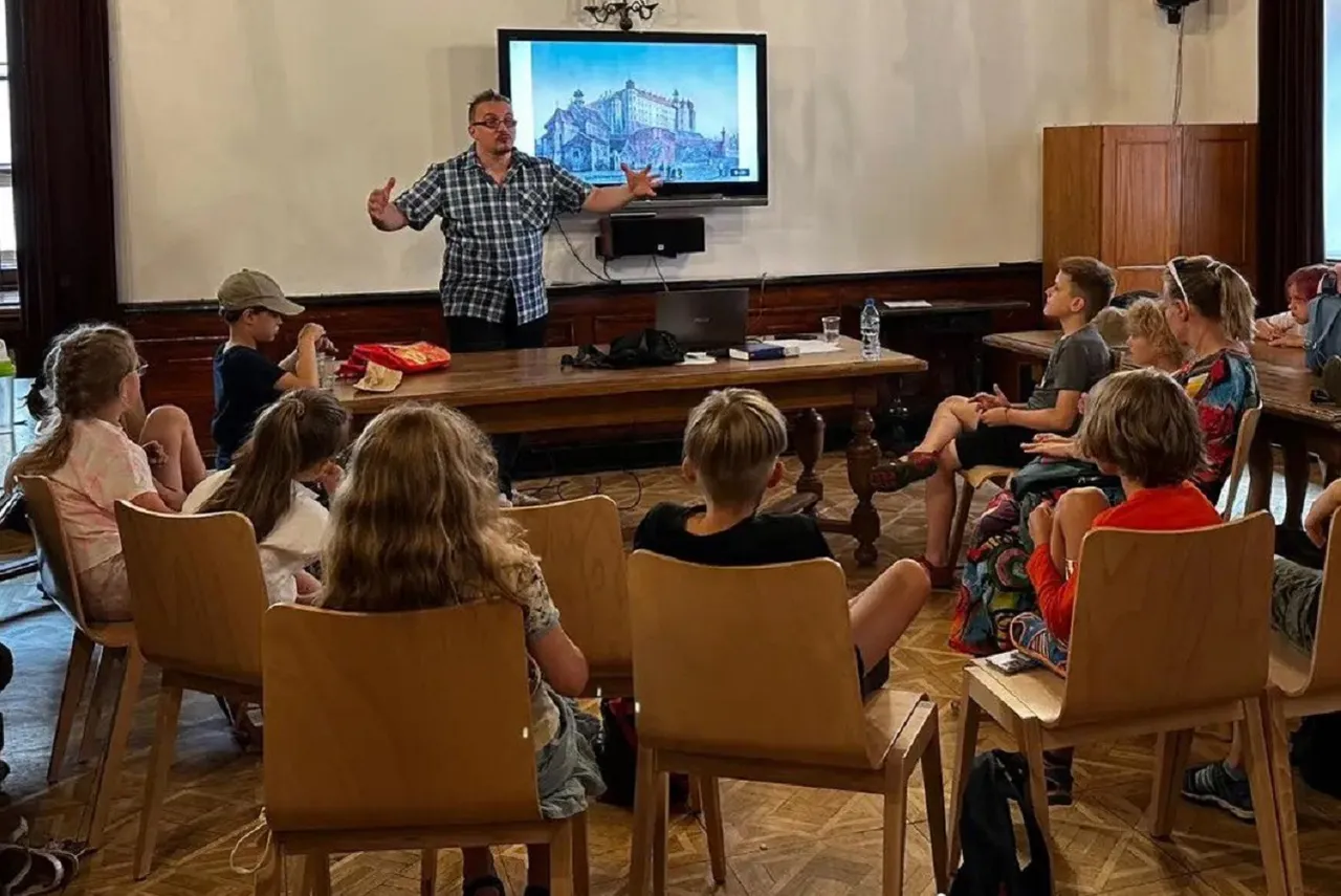 белорусская школа в Варшаве