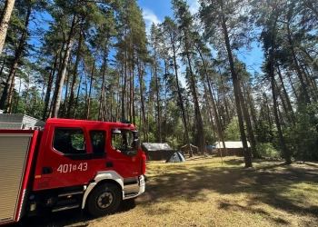 дальнобойщик заехал на кемпинг