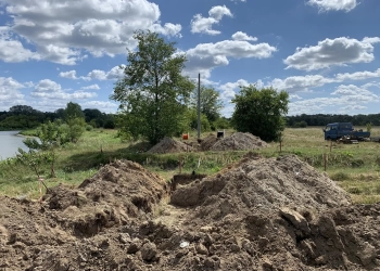 электронный барьер на границе