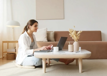 как эмигранту общаться с близкими