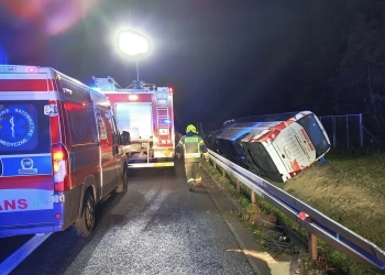 В Польше перевернулся автобус