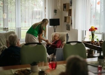 дома престарелых в Беларуси и Польше