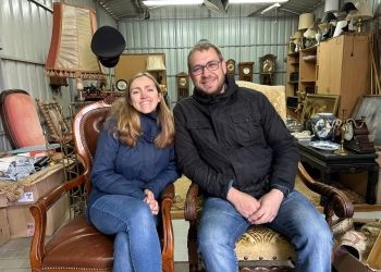 Беларусы хотели столик на дачу. А купили наследство польского коллекционера и заработали на нём 15 тысяч долларов