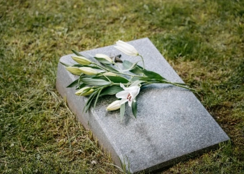 как эмигранты прощаются с умершими