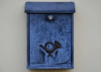 поменял адрес пока ждал ВНЖ в Польше