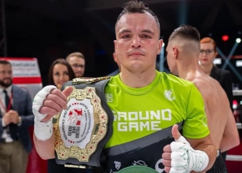 боксёр уехал в Дубаи