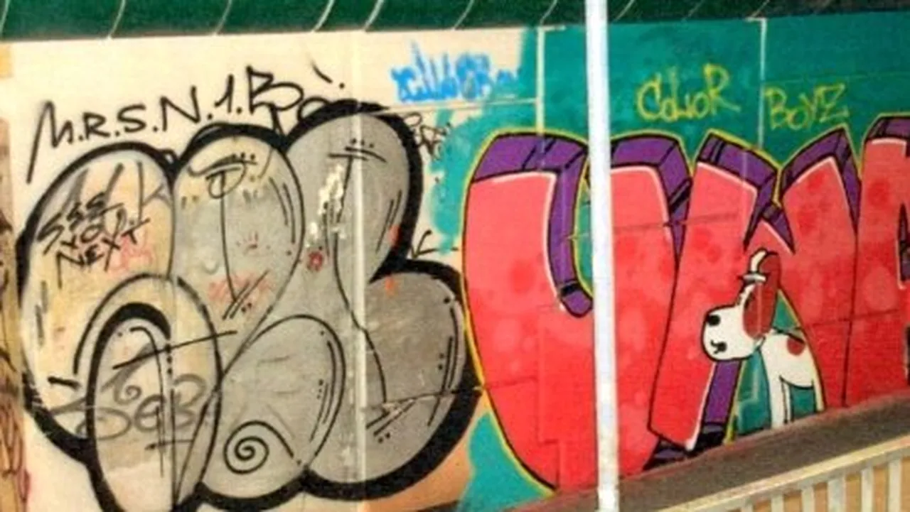 граффити в Варшаве