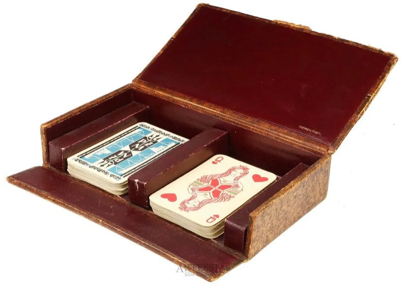 карты фабрики Лапиных