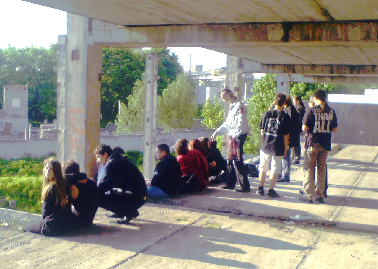 металлисты