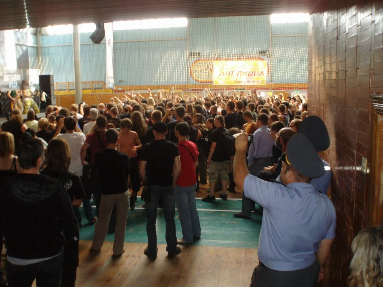 металлисты