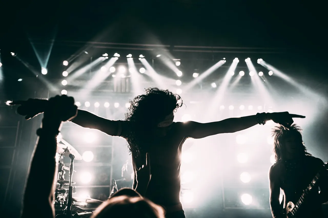 металлисты