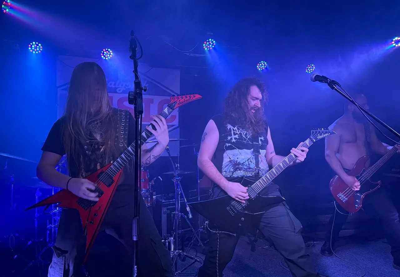 металлисты