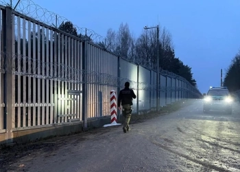 вышки на границе Польши и Беларуси