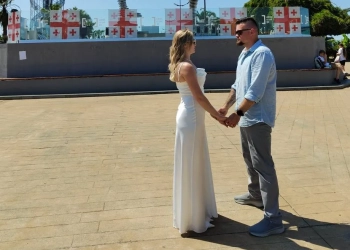 Беларус и украинка расписались в Батуми