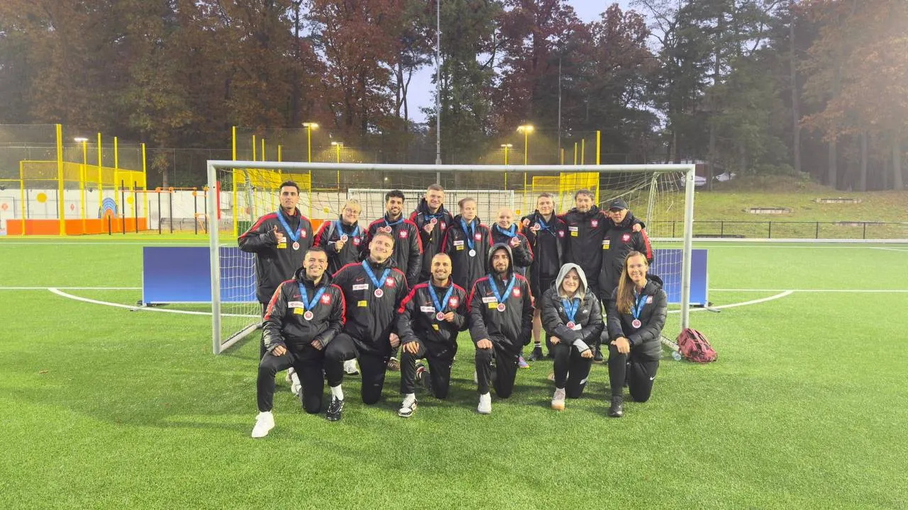 Сборная мигрантов