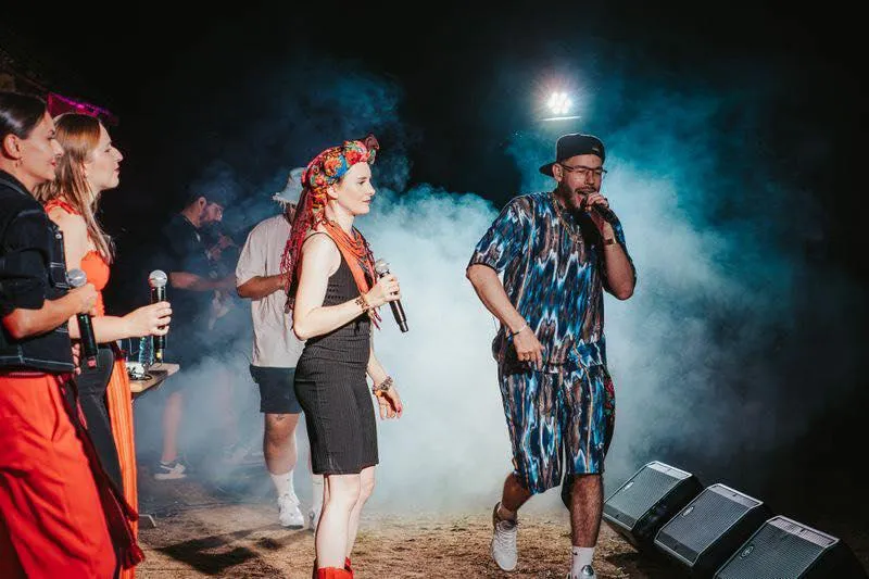 Александра Иванюк и Maxim