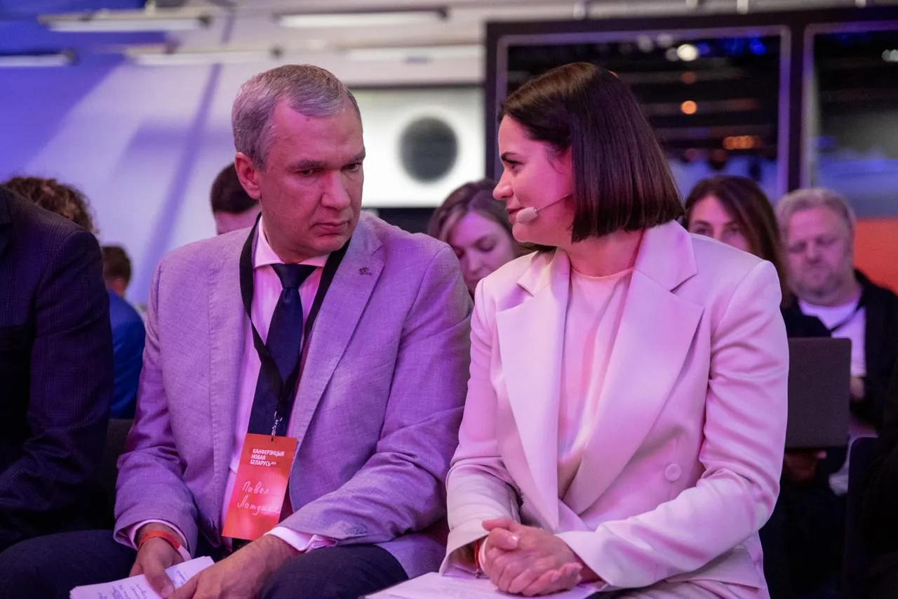 угрожал Тихановской